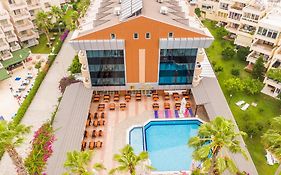 Fame Beach Hotel